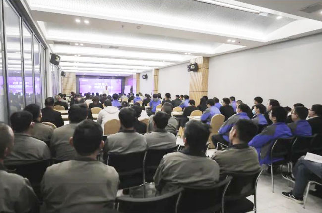 中譽鼎力2022年第一季度工作總結會.jpg 中譽鼎力2022年第一季度工作總結會.jpg