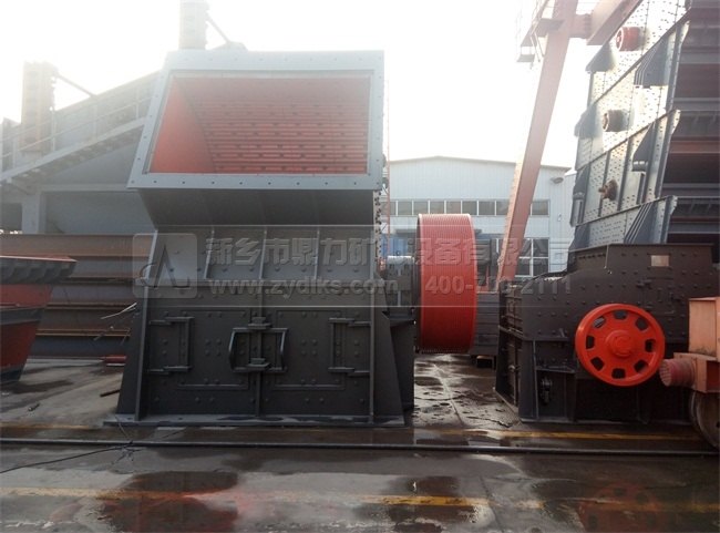 PCZ2125錘式破碎機