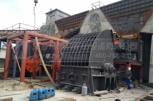 PCZ2125在石料廠安裝現(xiàn)場