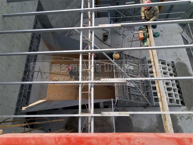 低碳環(huán)保錘式破碎機(jī)