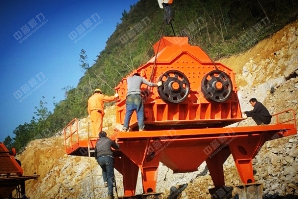 石灰石制砂機(jī)安裝現(xiàn)場