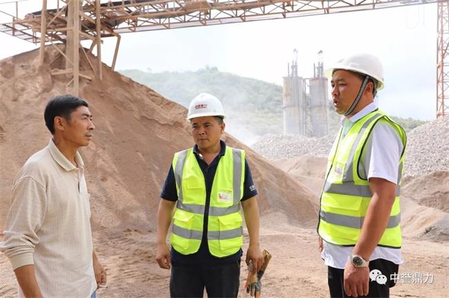 ���ՈFꠌ����˽���r