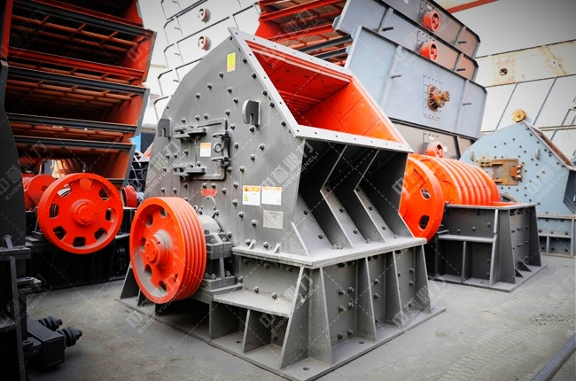 打碎石頭的機器