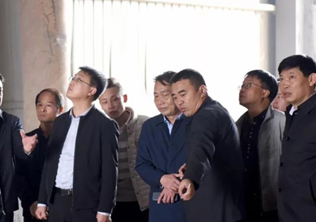 生產線現(xiàn)場交流